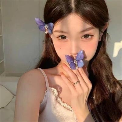 女孩的灵缇犬